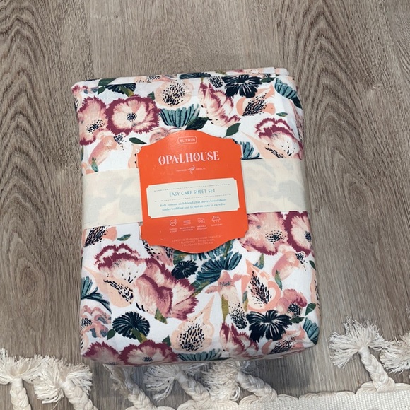 Opalhouse Other - NWT Opalhouse XL Twin Floral Easy Care Sheet Set